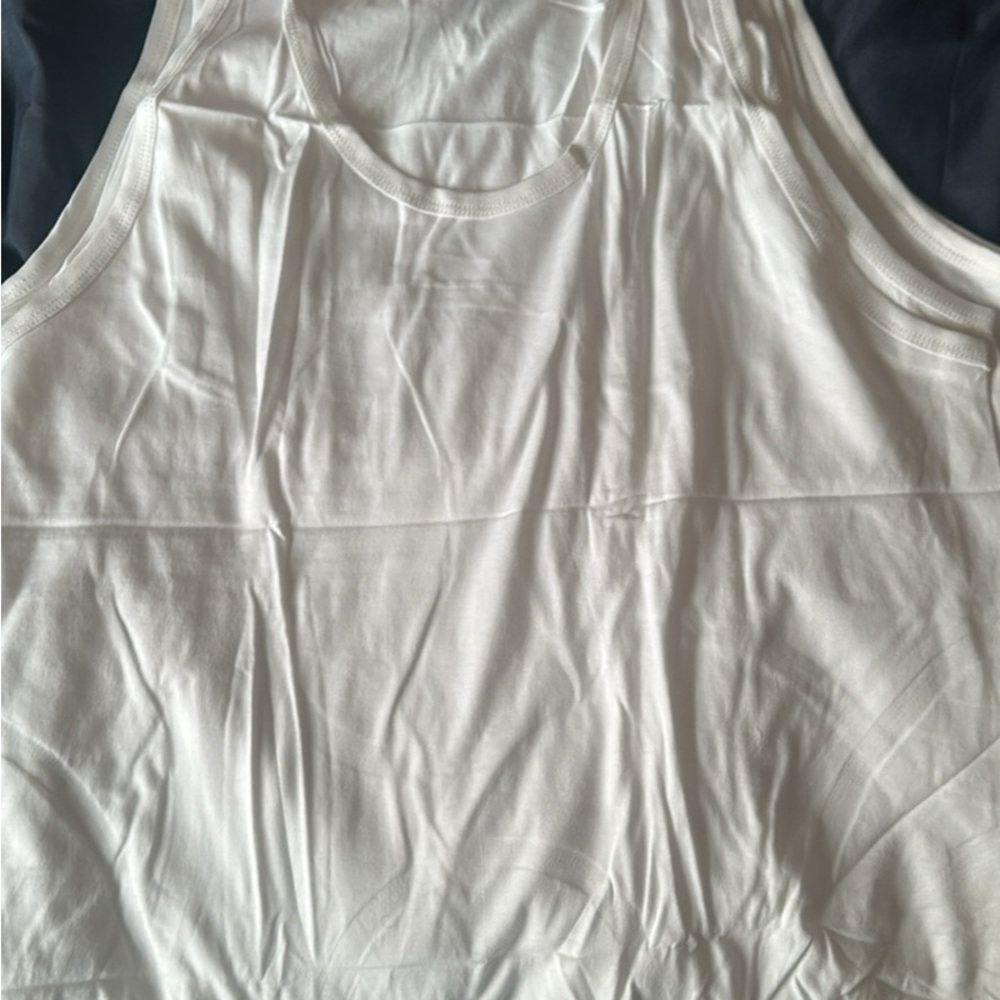 White Sleeveless Tank Top brand new 5 pack opened